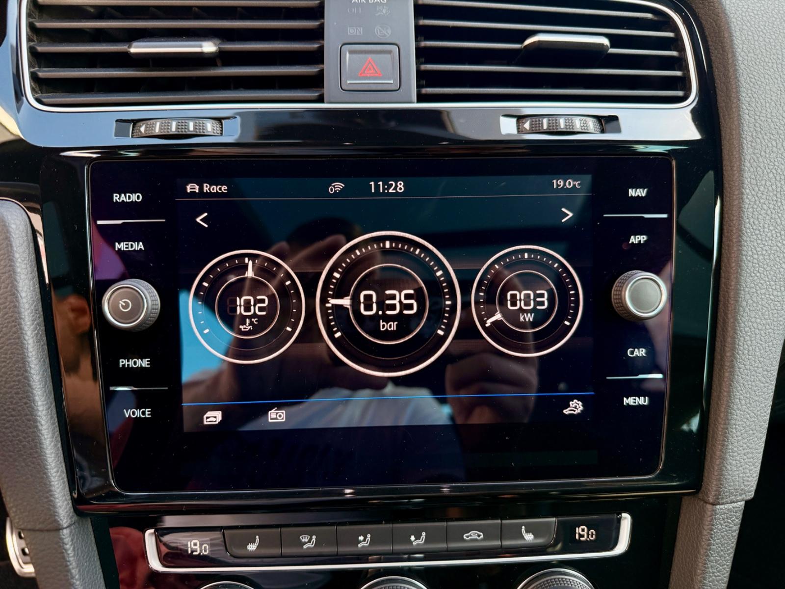 Volkswagen Golf VII Variant R 4Motion LED ACC DCC PANO