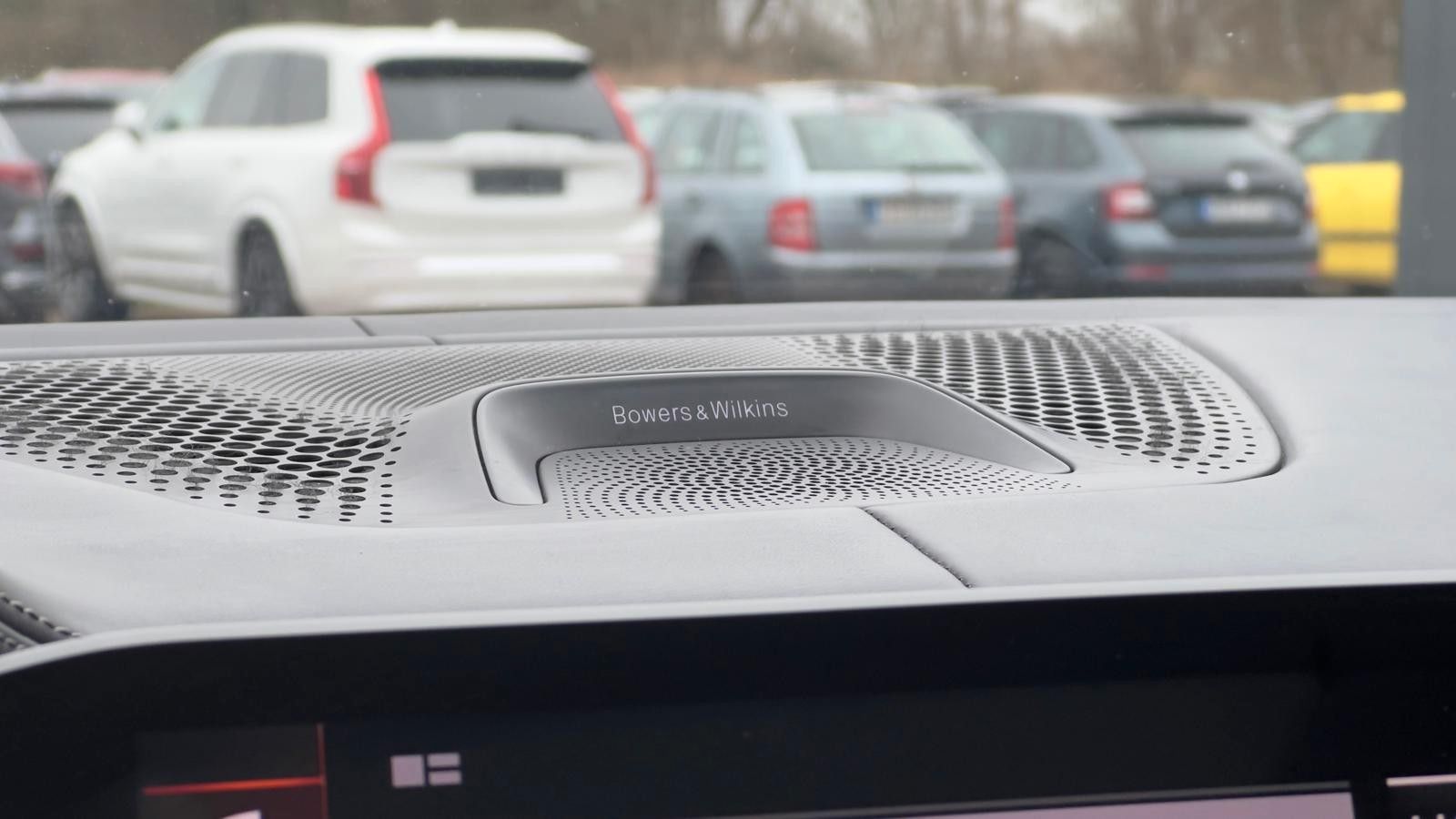Fahrzeugabbildung BMW X6 M550 i*Laser*STHZ*AHK*HU*B&W*VOLL*Mietkauf