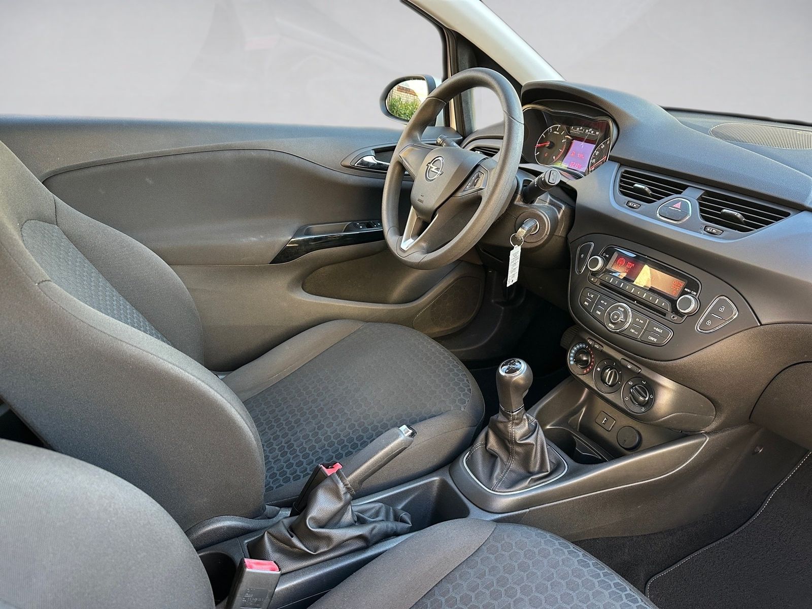 Fahrzeugabbildung Opel Corsa E 1.4 Edition Klima,Radio,USB,Allwetter