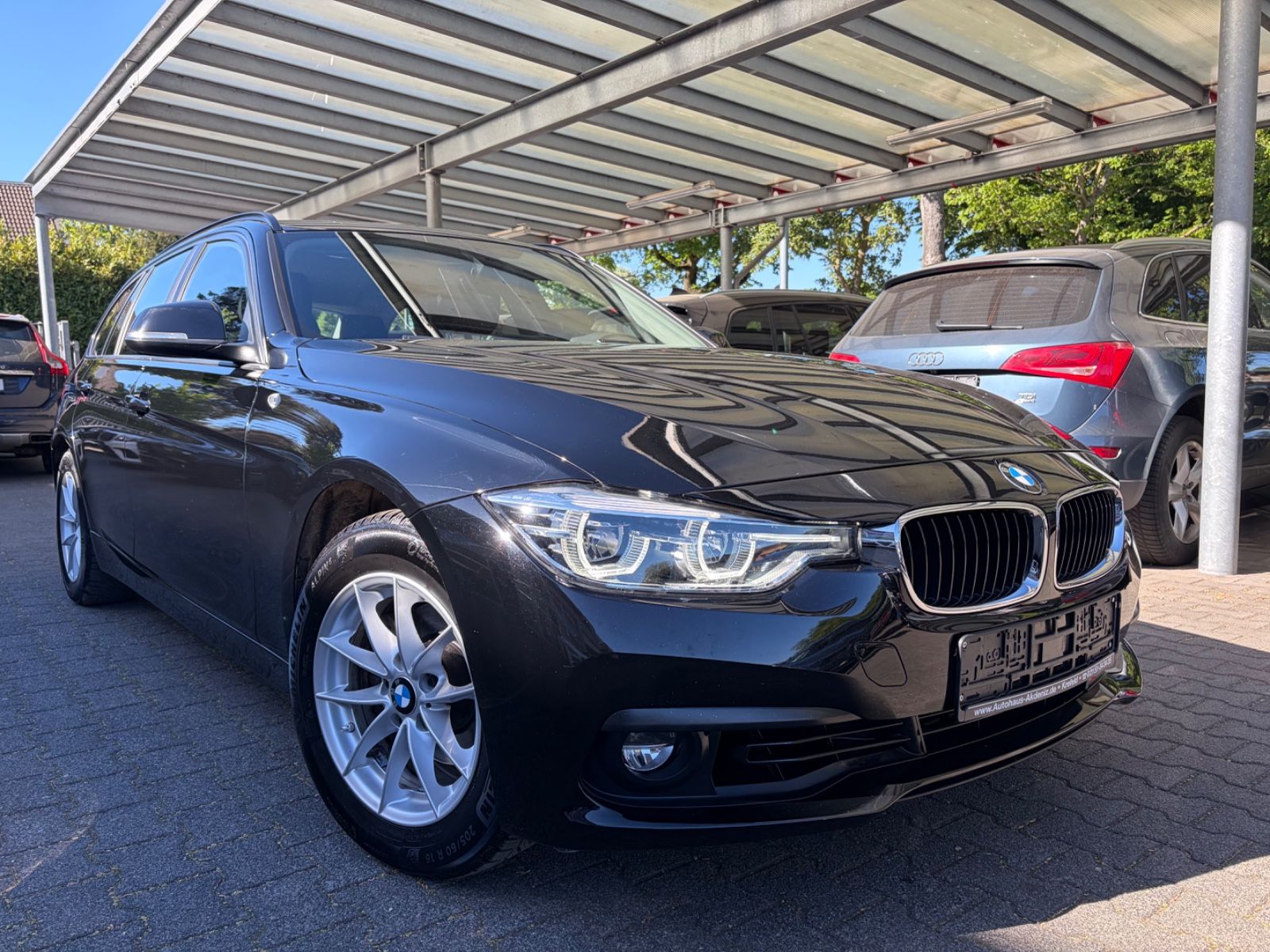 BMW 318 i Touring|NAVI|LED|PDC|