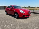 Alfa Romeo GIULIETTA DISTINCTIVE 1.4  - Alfa Romeo Giulietta von privat
