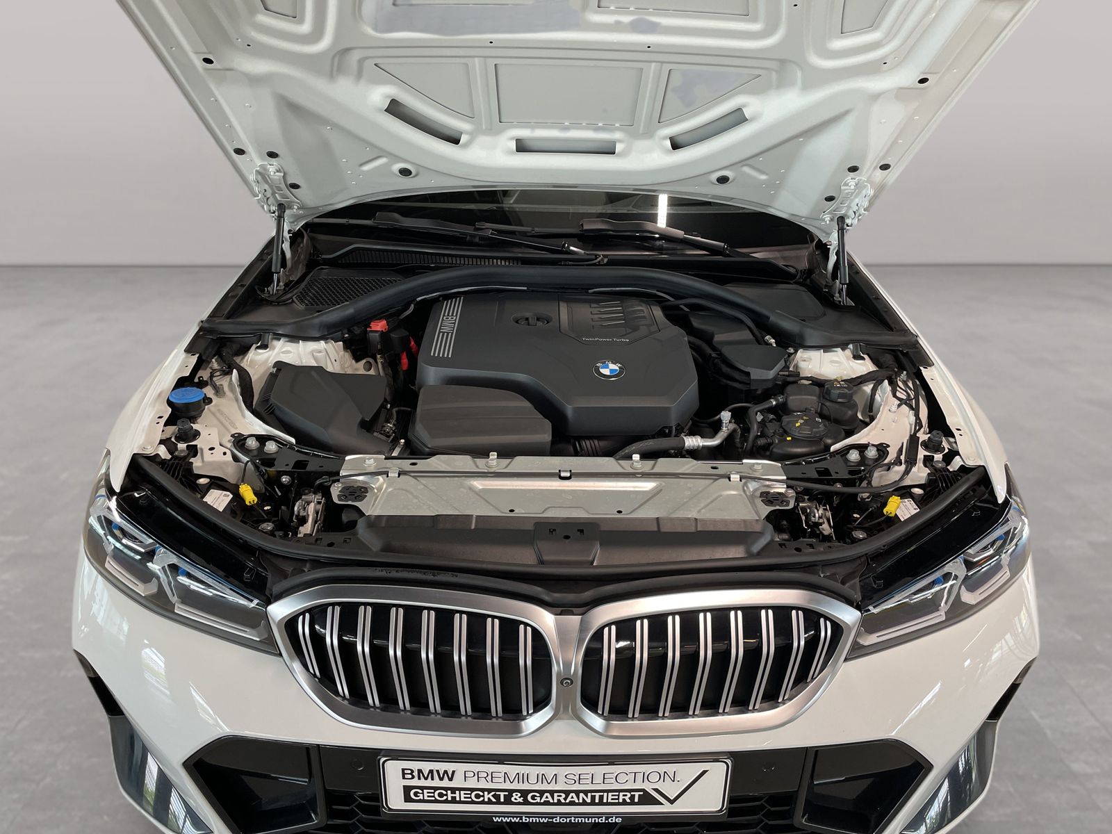 BMW 330 - Bild 15