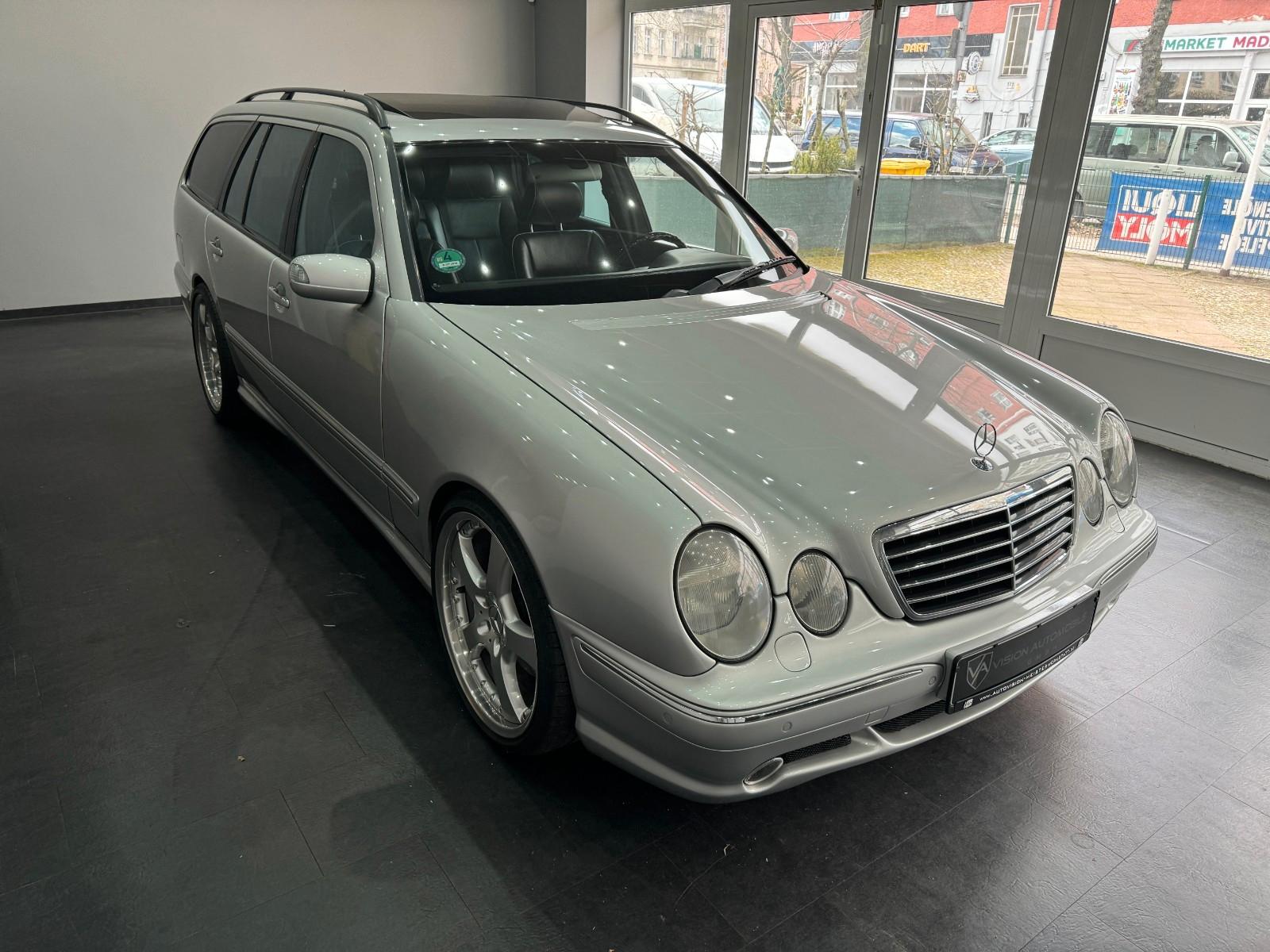 Mercedes-Benz E 55 AMG T 4-MATIC VOLLAUSSTATTUNG  / 1 of 12
