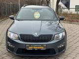 Skoda Octavia Combi RS DSG-AUTOMATIK+LEDER+XENON+NAVI - Skoda Octavia: Allradantrieb