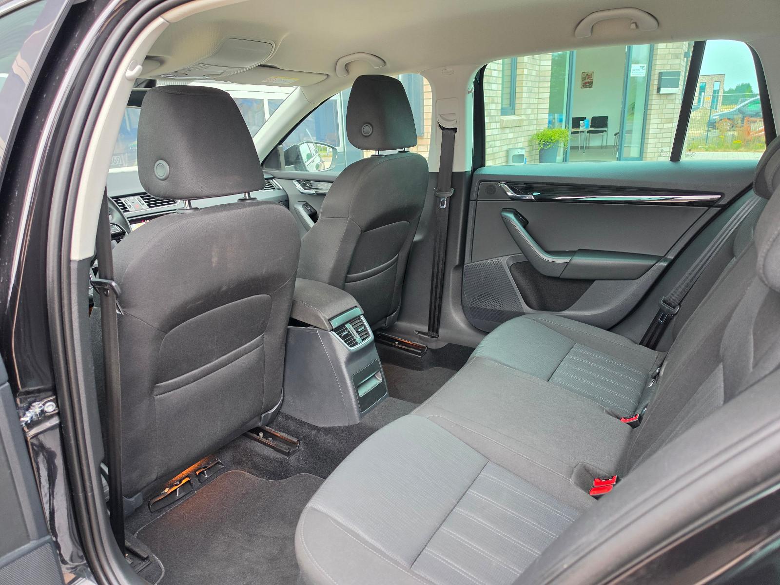 Skoda Octavia 2.0 DSG TÜV Neu/Scheckh./190 PS/LED