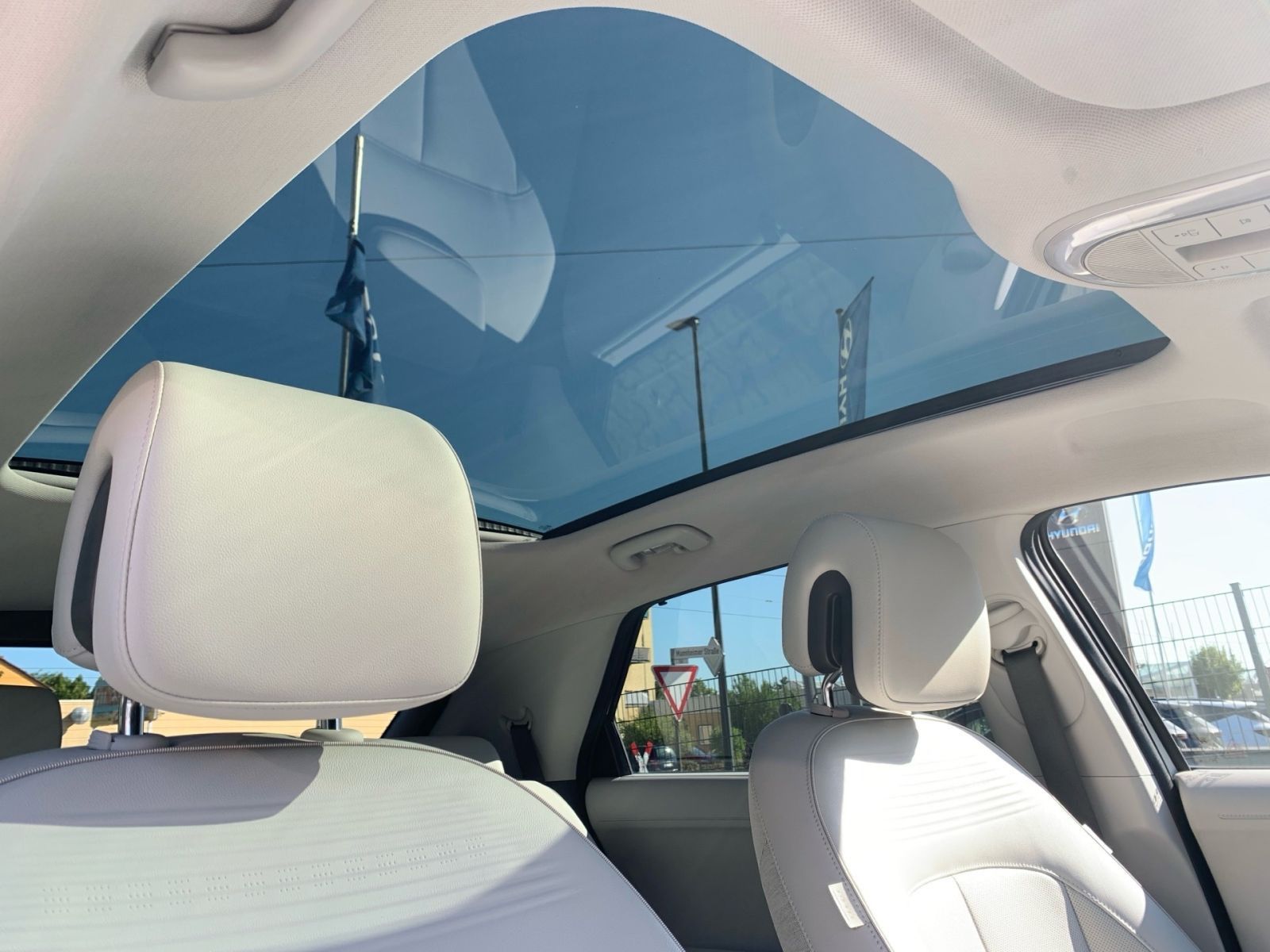 Fahrzeugabbildung Hyundai IONIQ 5 Uniq 72,6kWh Panorama Relax-Paket