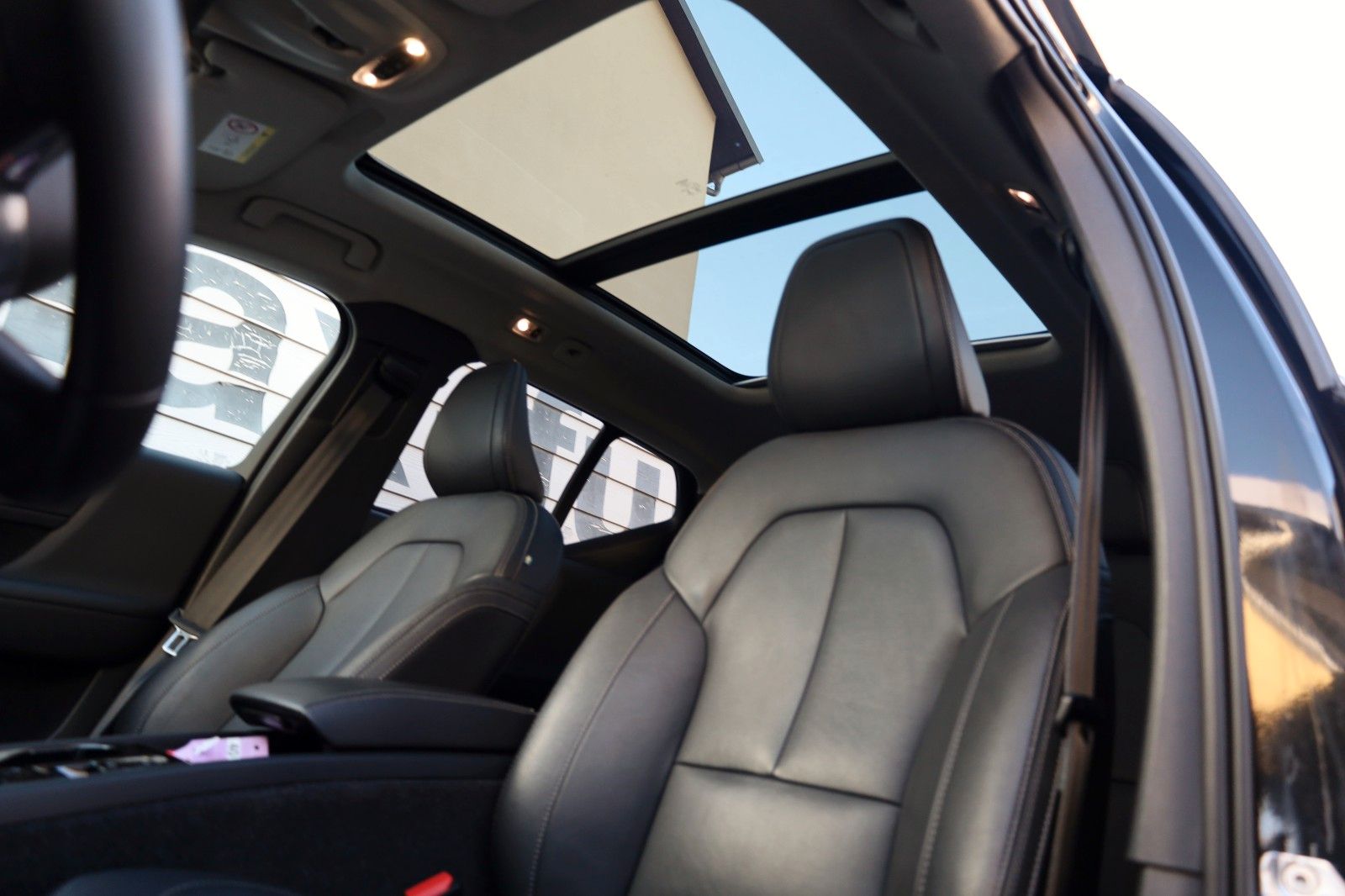 Fahrzeugabbildung Volvo XC40 Inscription,Leder,Navi,LED,SH,360Kamer,Pano