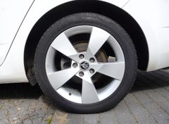 Fahrzeugabbildung Skoda Octavia Combi Elegance DSG Tempomat Klim SHZ PDC
