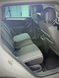 Volkswagen Tiguan - 12