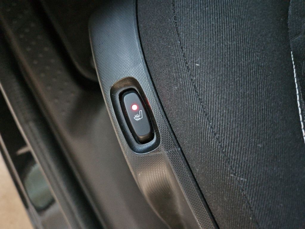 Fahrzeugabbildung Smart EQ ForFour Passion Kamera Pano SHZ Tempomat