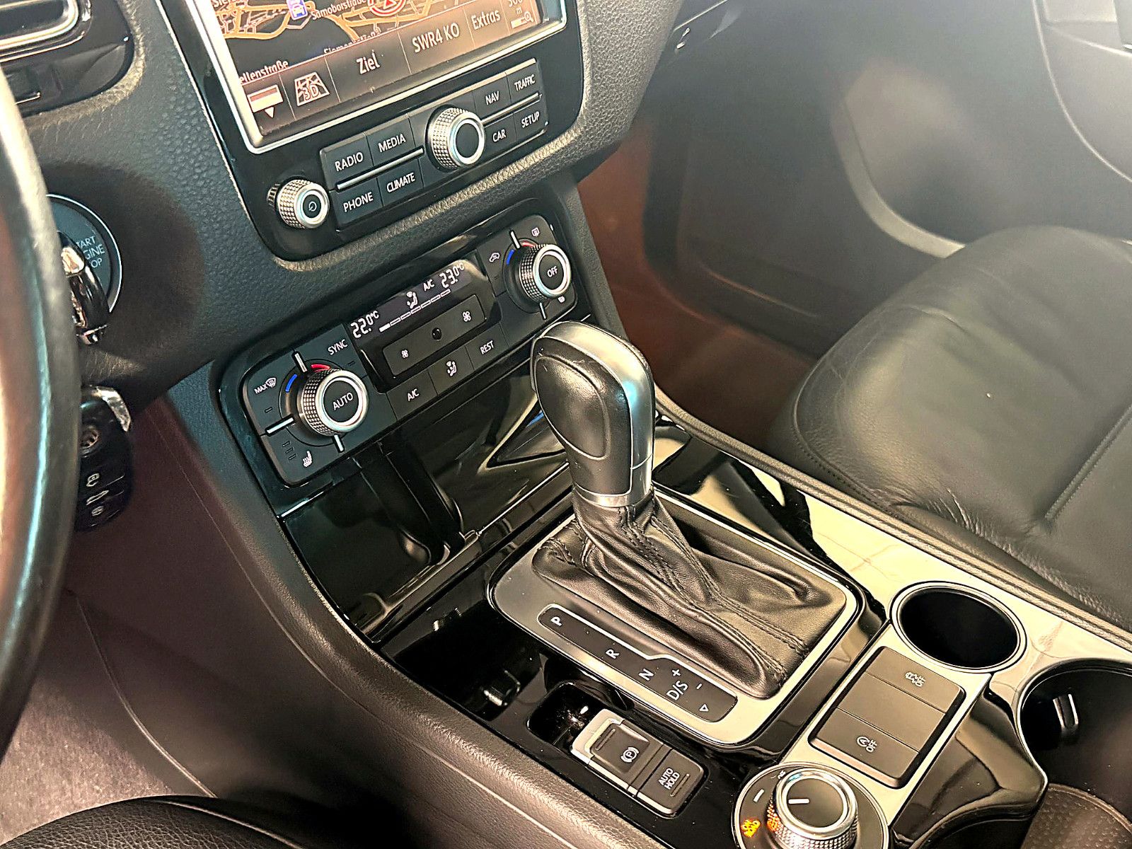 Fahrzeugabbildung Volkswagen Touareg V6 TDI Terrain Tech 4Mot/NAVI/LED/LEDER