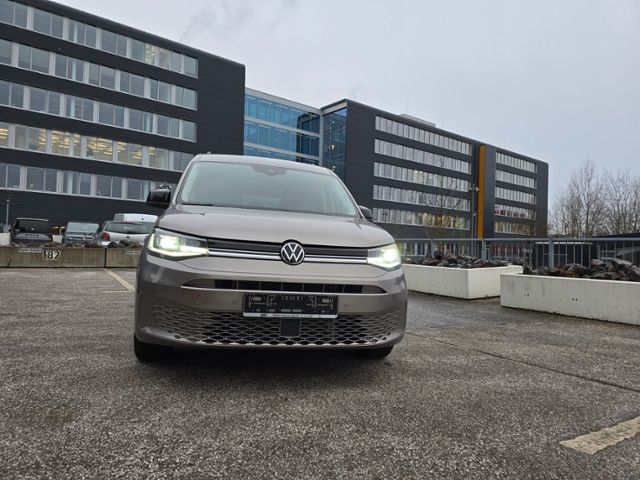 Fahrzeugabbildung Volkswagen Caddy Life Maxi inkl. Rollstuhlrampe