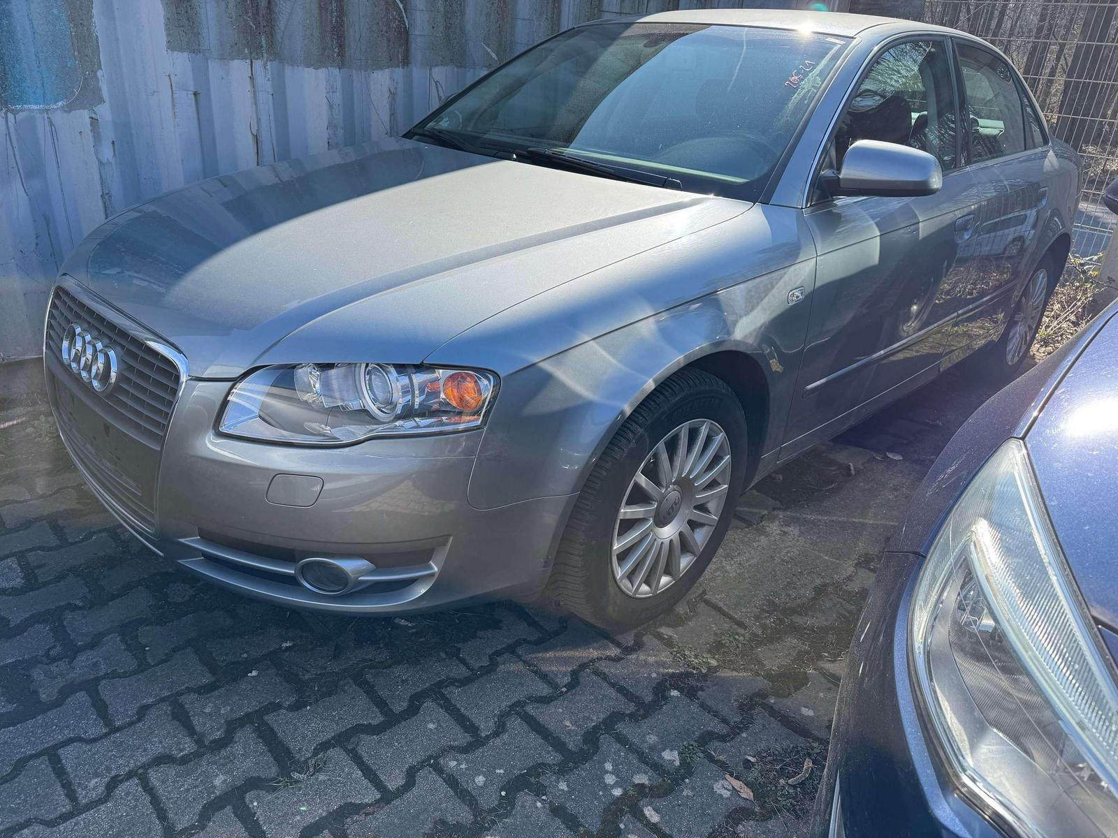 Audi A4 1.8 T Scheckheft 1.Hd Tuv 12/26 Xenon SHZ PDC