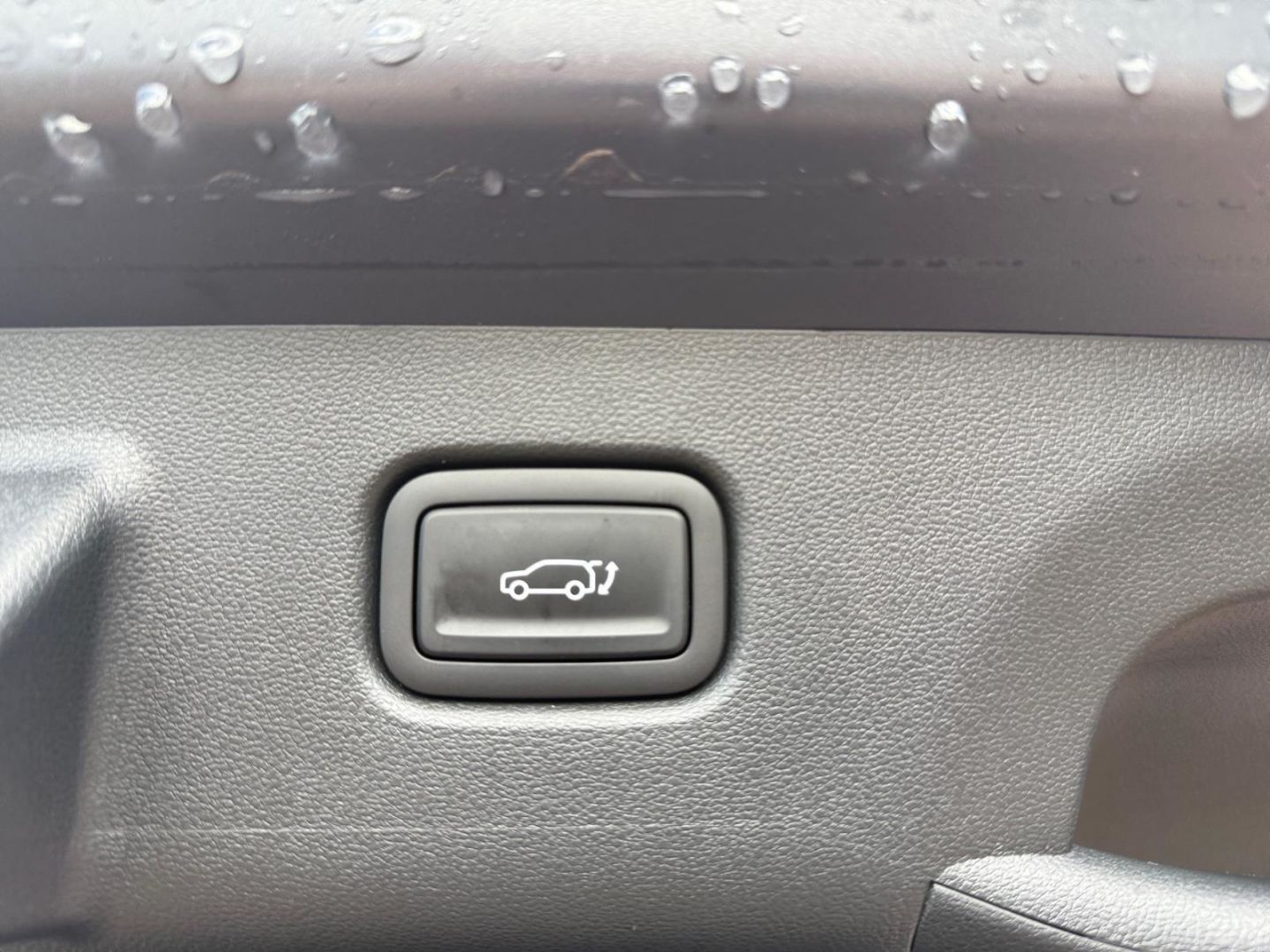 Fahrzeugabbildung Hyundai KONA Elektro TREND 65,4kWh EL.HECKKLAPPE+LED+KAM