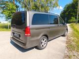 Mercedes-Benz Vito 119 CDI BlueTec 4x4 lang - Mercedes-Benz Vito mit Diesel-Antrieb: Braun