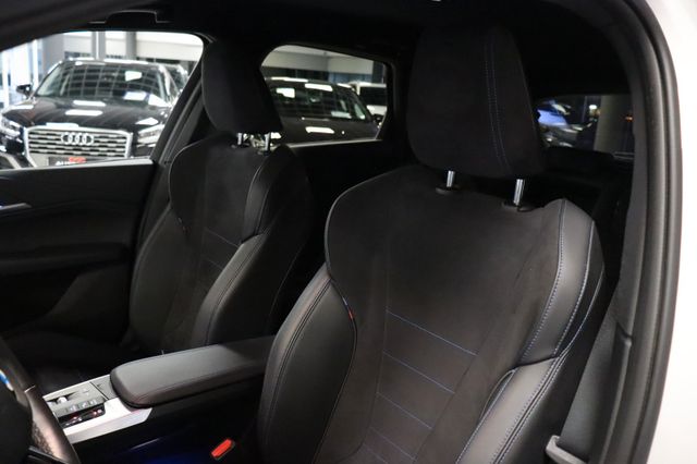 Fahrzeugabbildung BMW 218d Active Tourer M Sportpaket|1HAND|WIDESCREEN