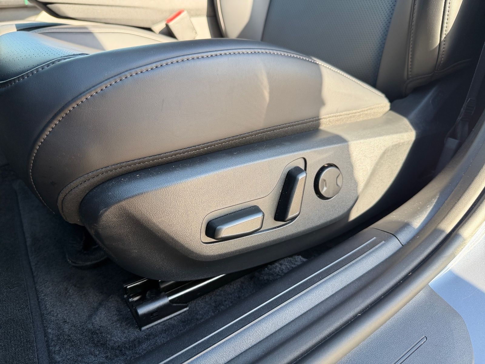 Fahrzeugabbildung Kia EV4 81 FWD EARTH UP TE WIC DWP DE SD
