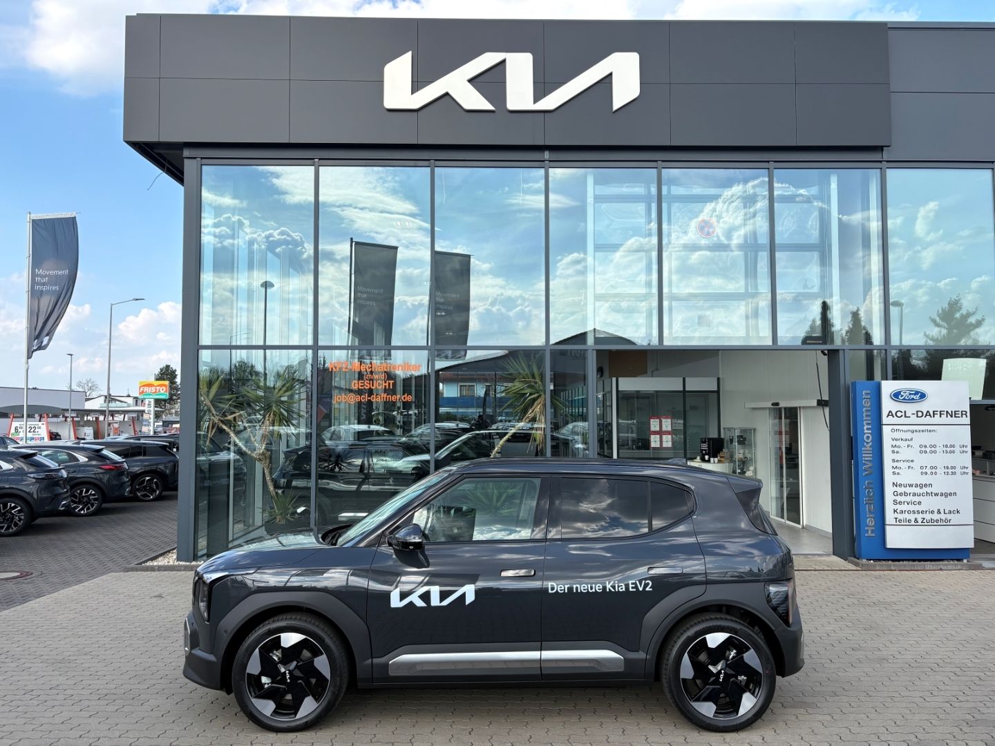 Fahrzeugabbildung Kia EV2 Earth 42,2-kWh 4 Sitze 360° Kamera Verkehrsz