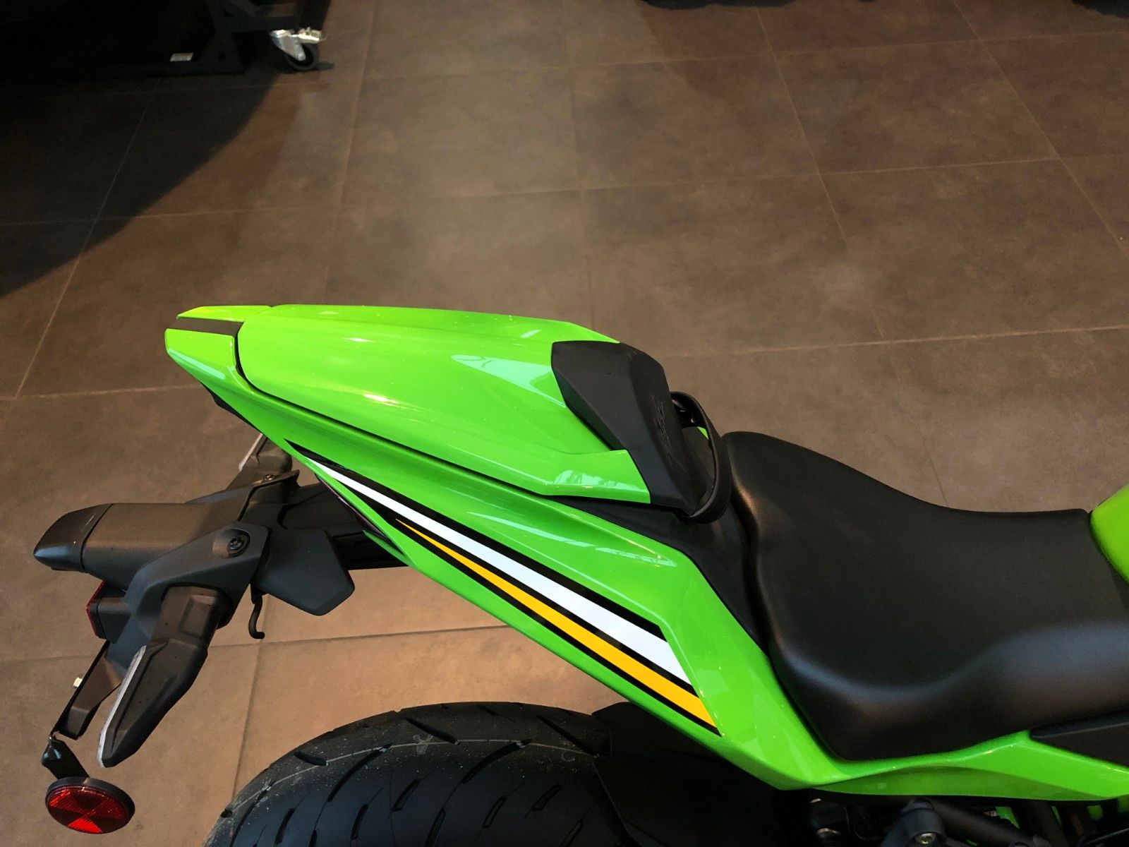 Fahrzeugabbildung Kawasaki Ninja ZX-4RR Performance