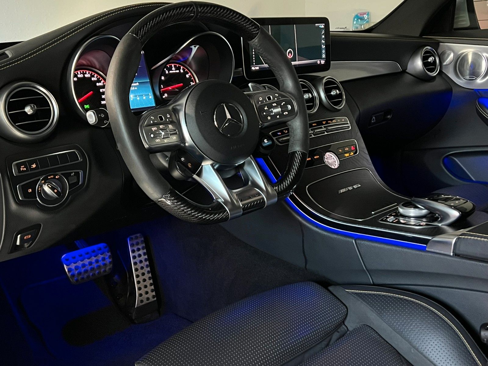 Fahrzeugabbildung Mercedes-Benz C 63 S AMG/DRIVERS PACKAGE/AMG ABGAS./BURMESTER