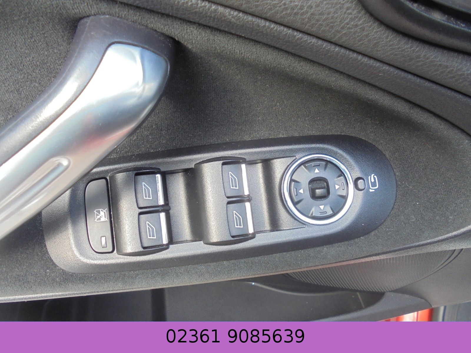 Fahrzeugabbildung Ford S-Max 2,3Titanium  Automatik/Klimaaut./7 Sitzer/