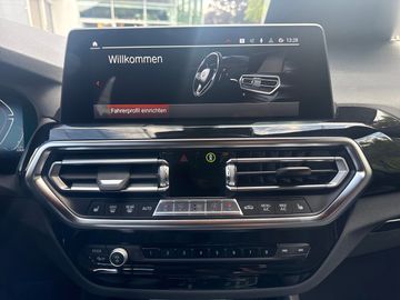 BMW X3 xDrive20d DAB LED WLAN Standhzg. RFK Shz