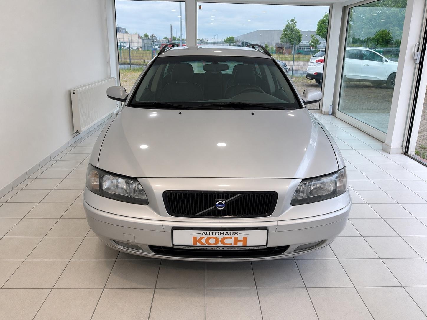 Volvo V70 2.4 Comfort / TÜV NEU