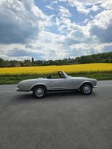 Mercedes-Benz 230 SL Pagode (W113) professionell neu aufgebaut - Mercedes-Benz 230 aus 1966: 230s