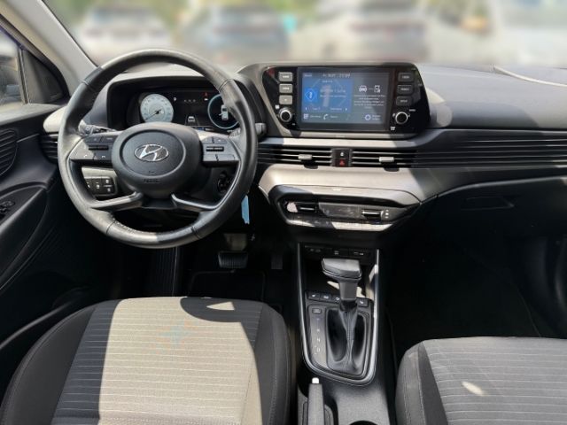 Fahrzeugabbildung Hyundai i20 Advanced 1.0 T-GDI +CARPLAY+TEMPOMAT+SHZ+RFK