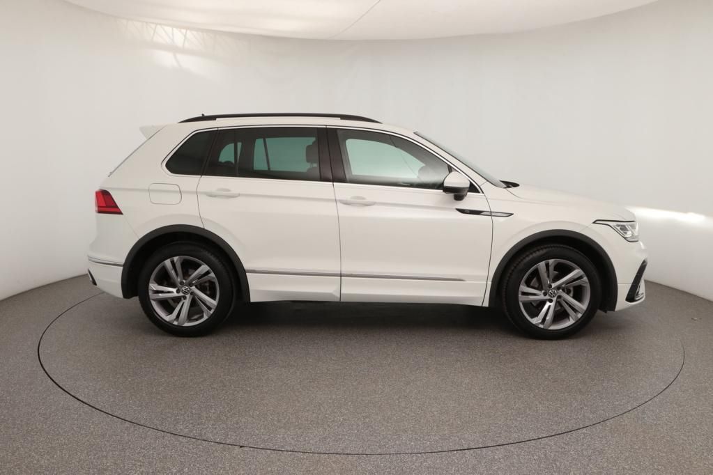 Volkswagen Tiguan R-Line 1.5 TSI 110kW 7-Gang DSG 4 Türen