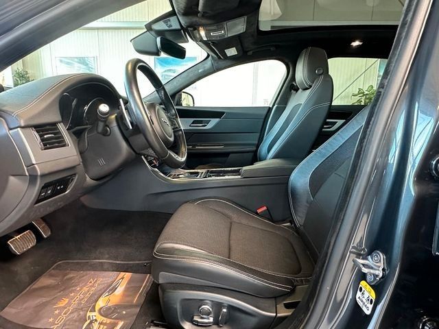 Fahrzeugabbildung Jaguar XF Sportbrake R-Sport/Panodach/E-Sitze/Top!