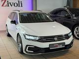 Volkswagen Passat Variant GTE*BLACK*LED*ACC*NAVI*CAM*LANE* - Volkswagen mit Hybrid-Antrieb