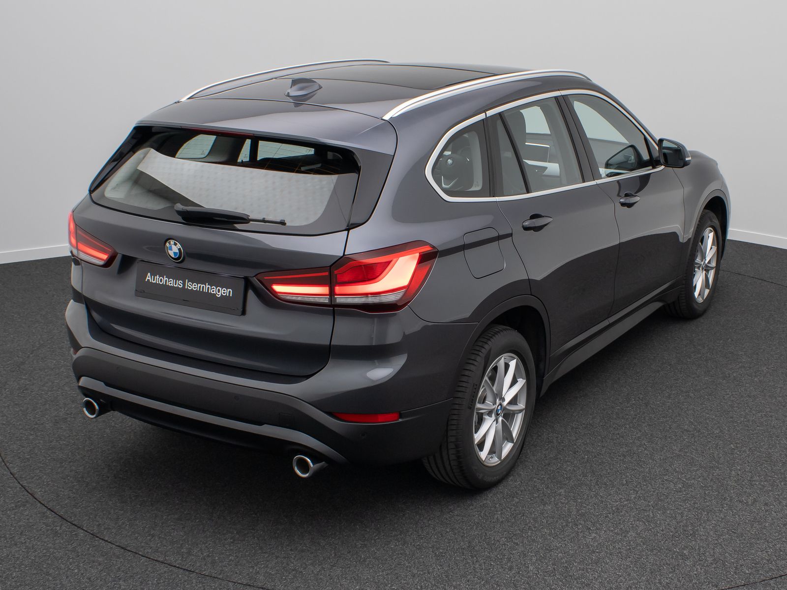 Fahrzeugabbildung BMW X1 sD20i ParkAs LED Navi GeschwReg Panorama DAB