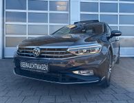Volkswagen Passat Var. 2.0 TSI DSG 4M R-Line STDHZ PANO AHK bei Autohaus Landmann & Maier OHG