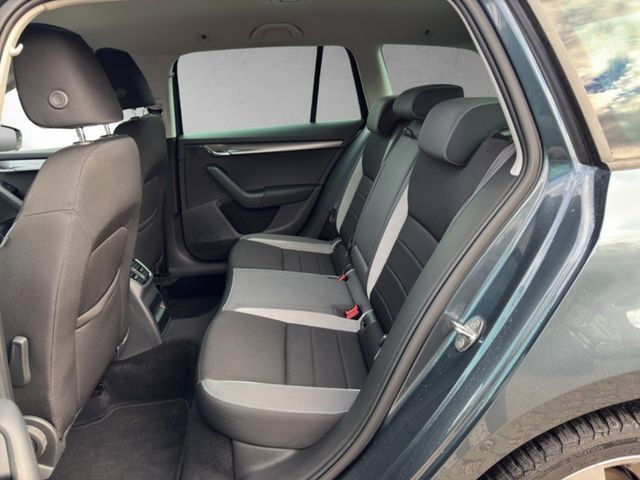 Skoda Octavia Combi III 2.0 TDI DSG Joy *SHZ*XENON*NAV