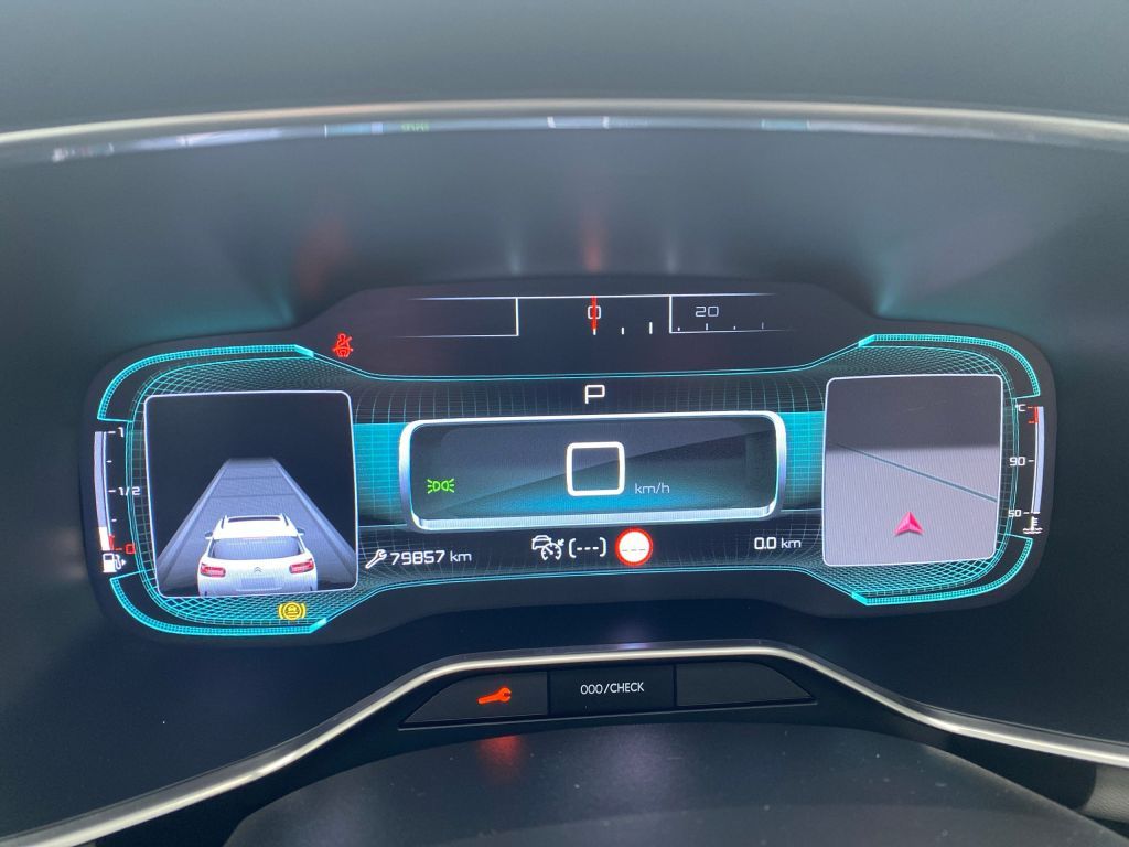 Fahrzeugabbildung Citroën C5 Aircross Pure Tech 180 S&S EAT8 SHINE *Automa