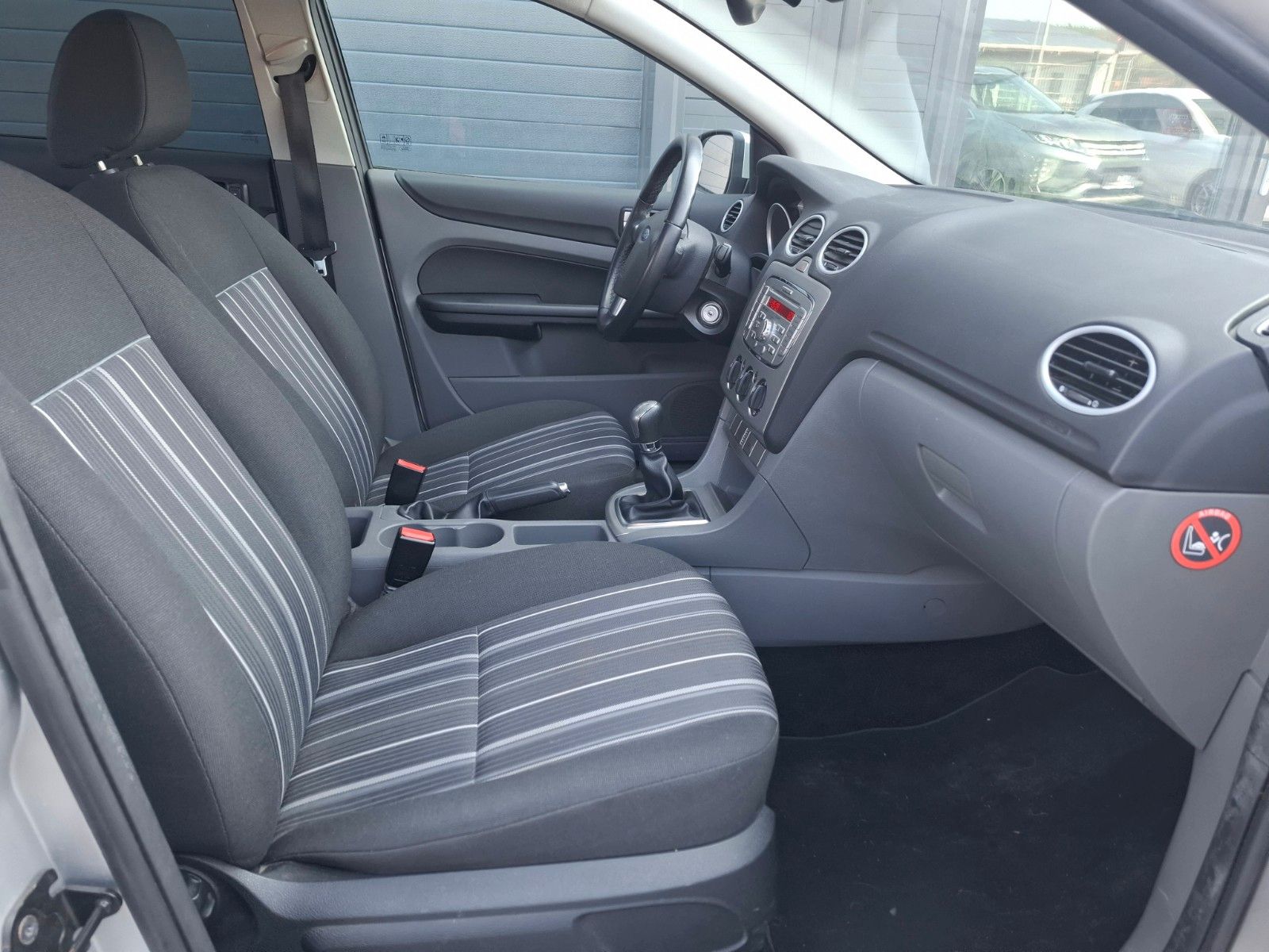 Fahrzeugabbildung Ford Focus Lim. Style