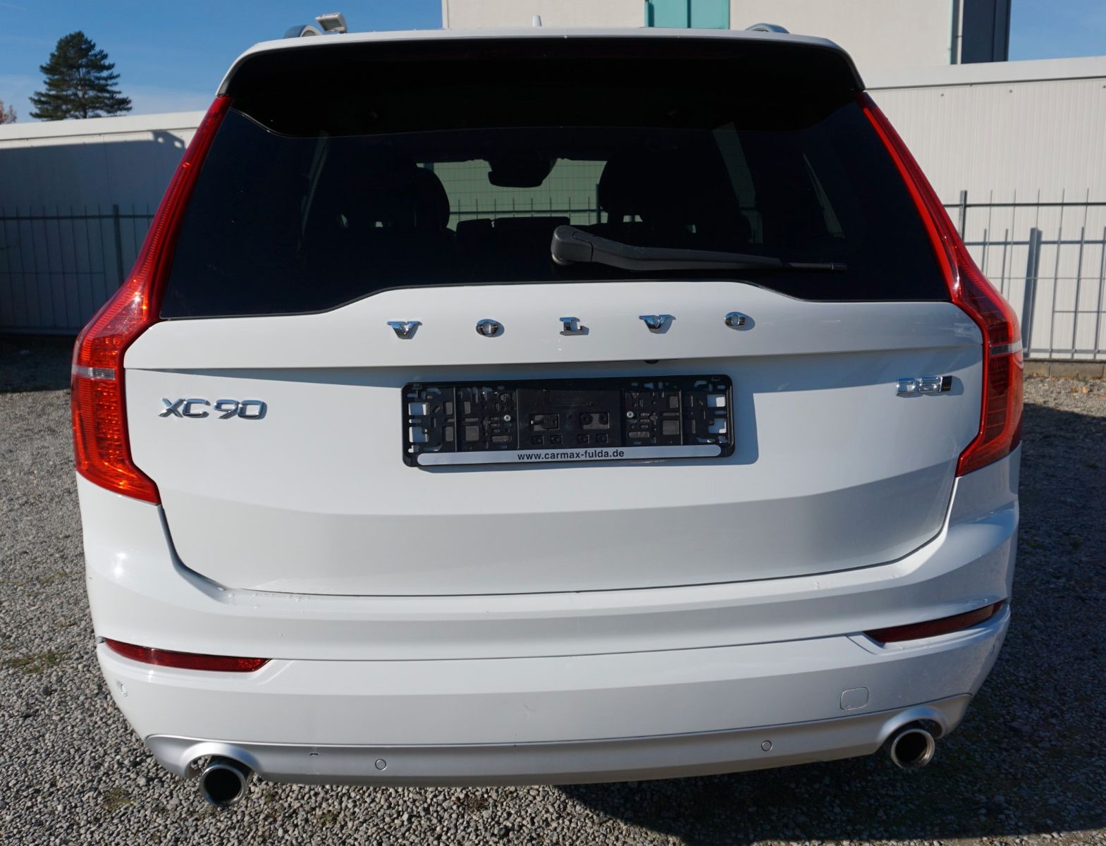 Fahrzeugabbildung Volvo XC90 Momentum AWD, Kamera, Navi, LED