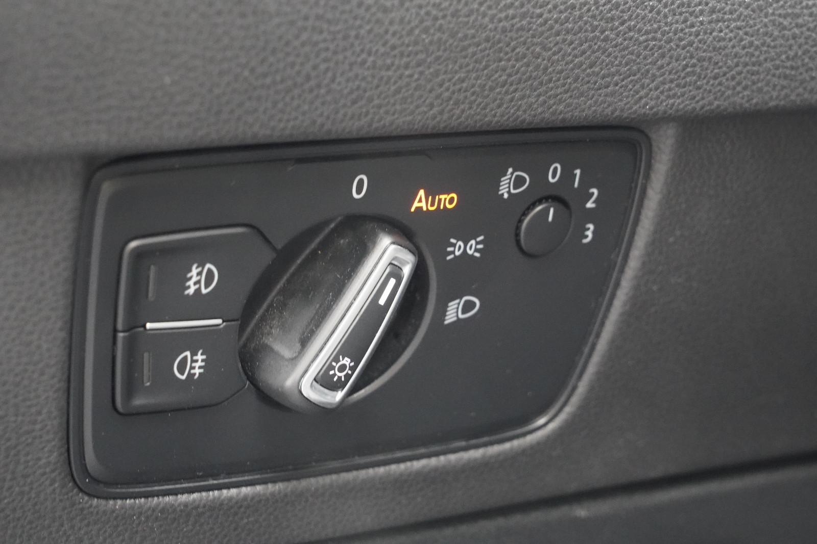 Volkswagen Passat Lim. 1.4 SHZ NAVI GJR Keyless PDC