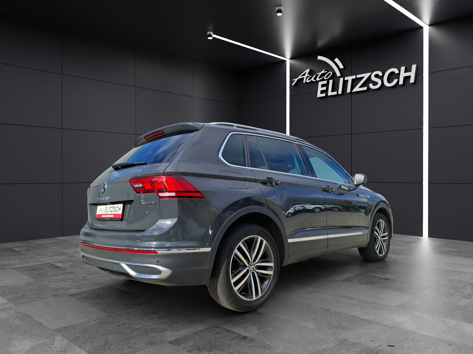 Fahrzeugabbildung Volkswagen Tiguan TDI Elegance DSG 4Mo Matrix AHK Navi AIF´