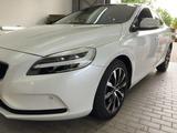 Volvo V40 2.0 Diesel Automatik Navi LED Sitzh PDC BT - gebrauchte Volvo V40 aus dem Jahr 2018
