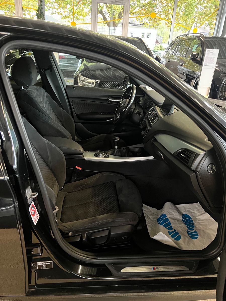 Fahrzeugabbildung BMW 120 i M Sport Paket *NAVI *SITZHEIZUNG