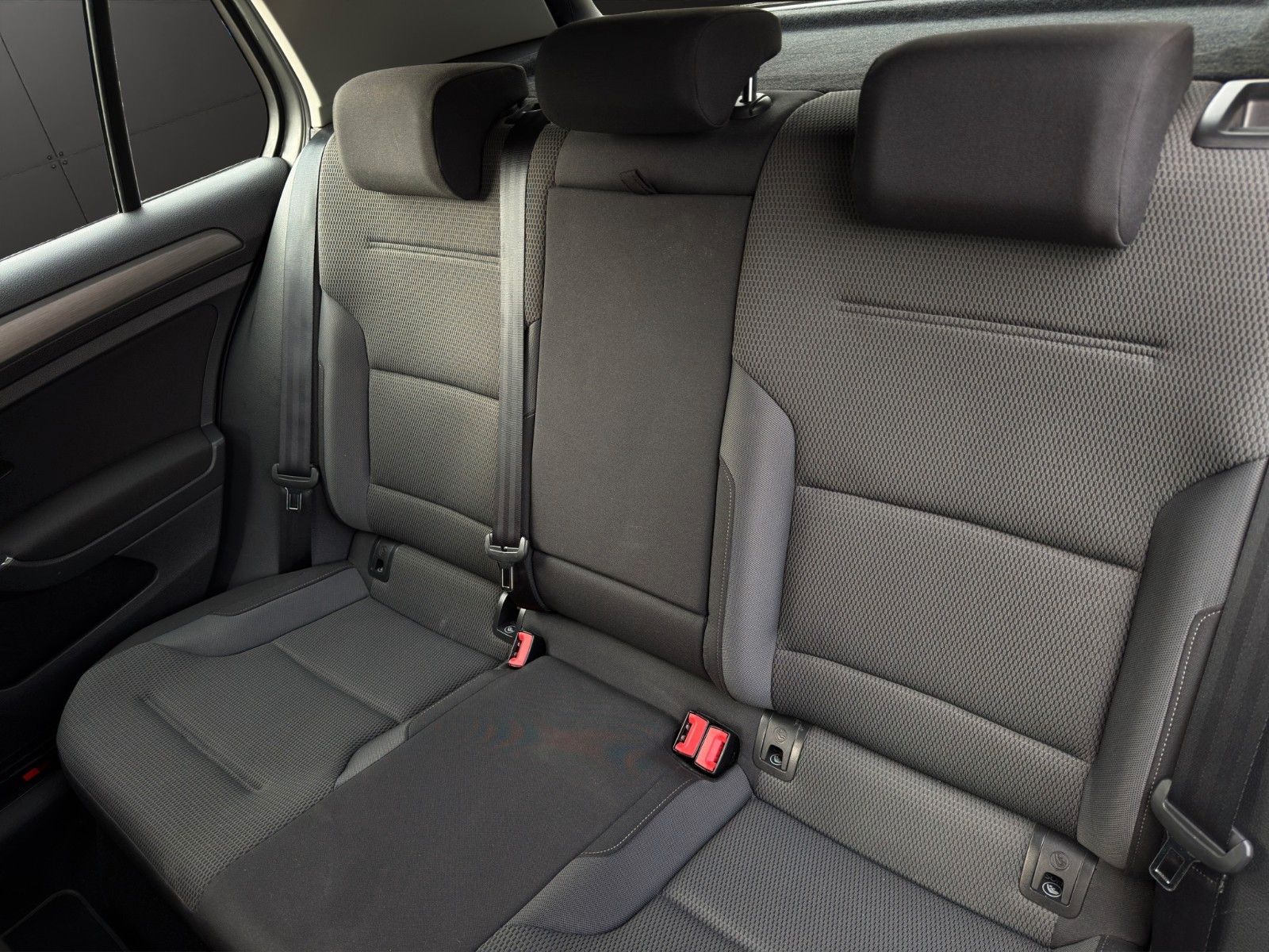 Fahrzeugabbildung Volkswagen Golf VII Lim. Sitzheizung / Bluetooth / Navi