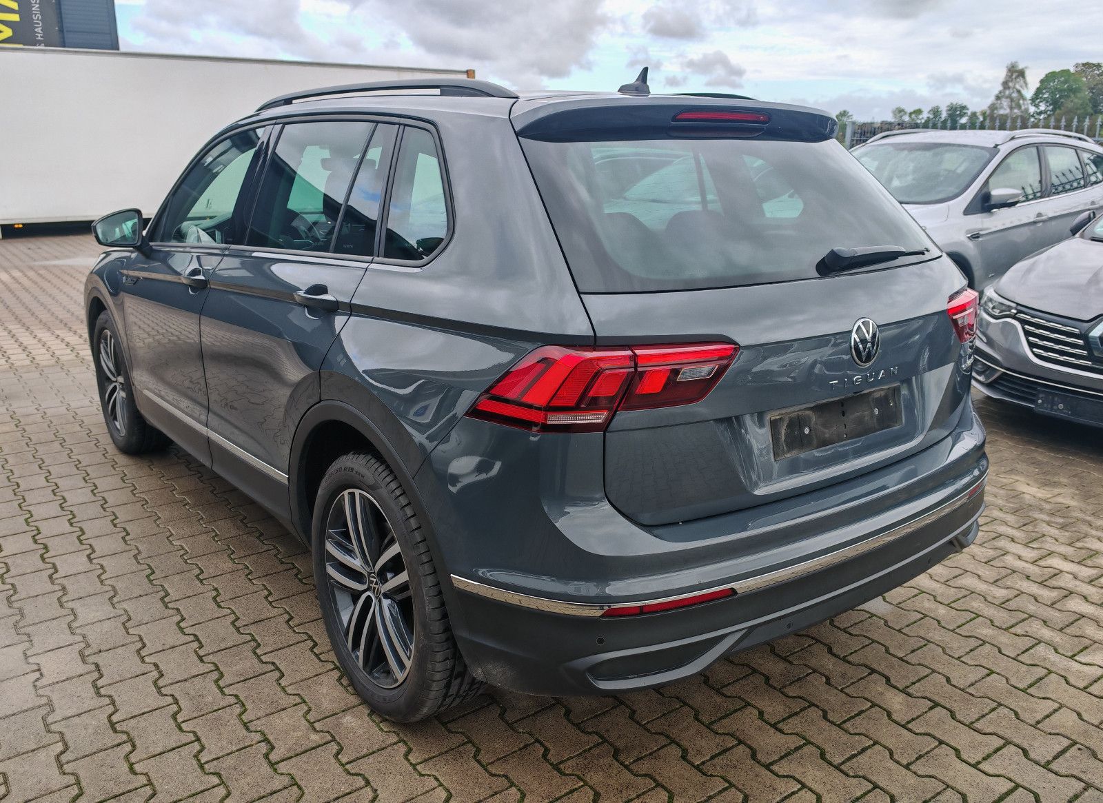Volkswagen Tiguan Life eHybrid ACC KAMERA LED BATTERIE 98% imagem 3