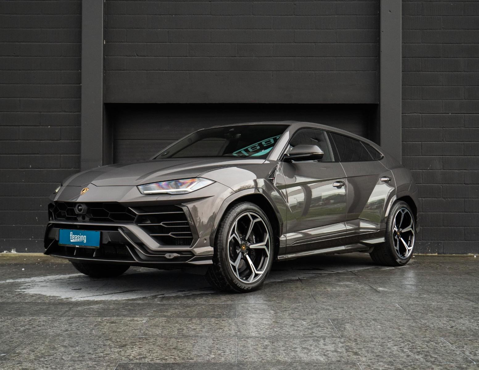Lamborghini Urus *B&O*CARBON*HUD*AKRAPOVIC*CERAMIC*NIGHT