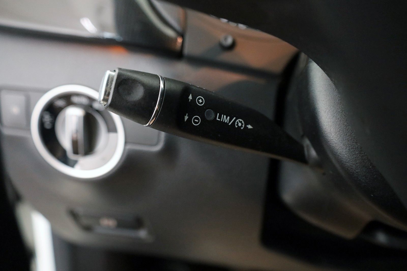 Fahrzeugabbildung Mercedes-Benz B 180 Leder,Navi,Xenon,SH,PDC,SR+WR