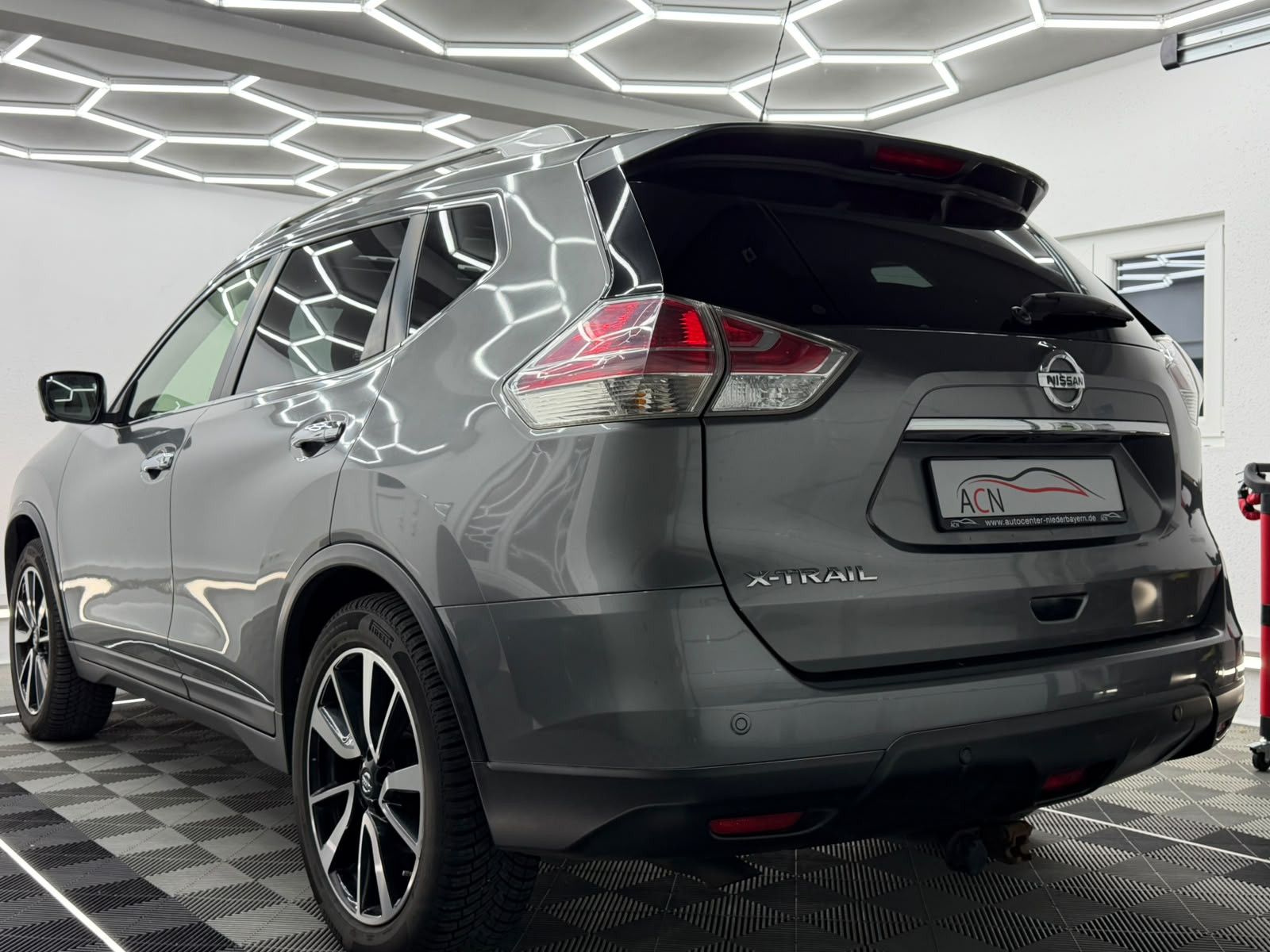 Fahrzeugabbildung Nissan X-Trail dCi Aut./AHK/PANO/LEDER/360*/SCHECKHEFT