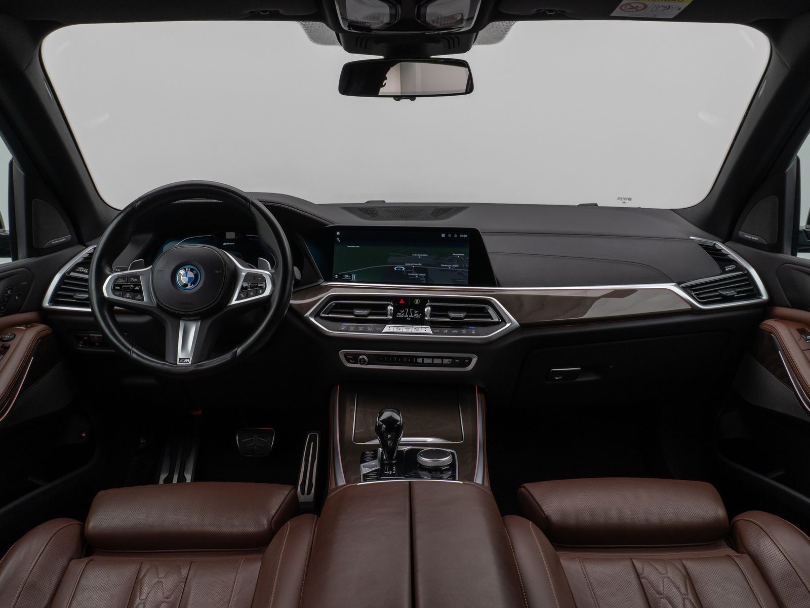 Fahrzeugabbildung BMW X5 xD45e M Sport 360°HUD DAB H/K Individual 21Zl