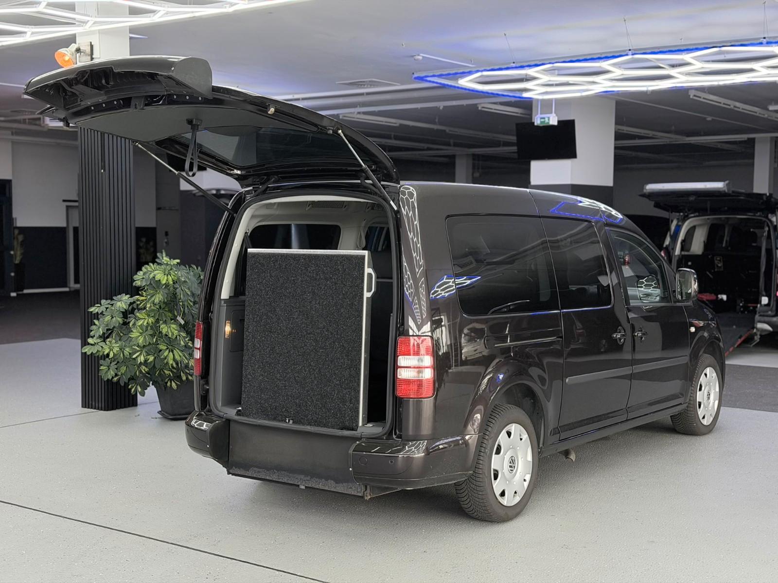 Volkswagen Caddy Maxi-DSG-Behindertengerecht-Rampe-1.Hand