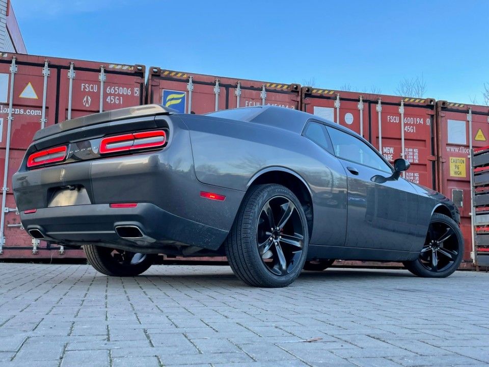 Fahrzeugabbildung Dodge Challenger 3.6 SXT 20 Zoll Kamera Black Stripes